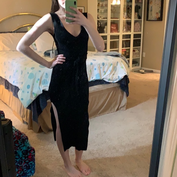 🚫SOLD🚫 Tie Sash Knit Dress - Picture 3 of 4